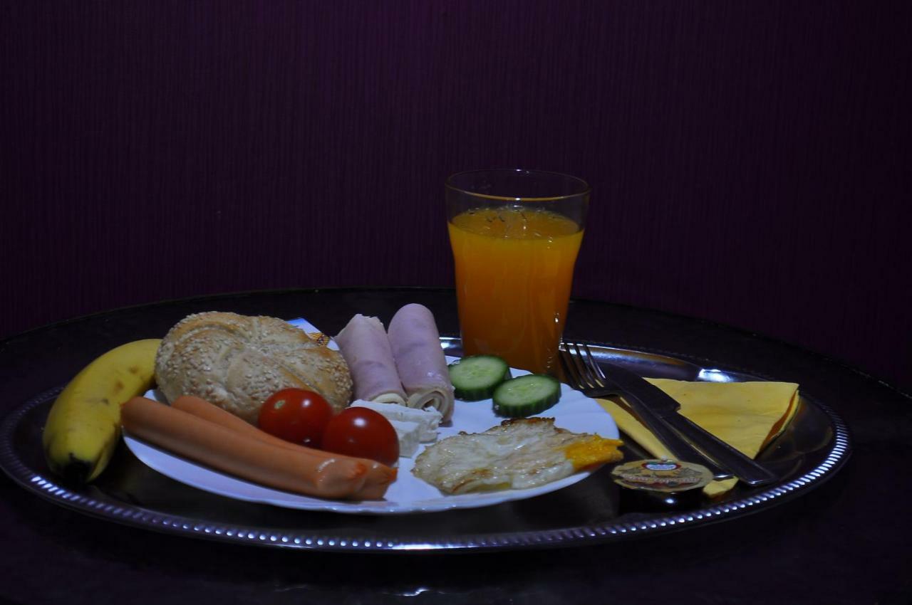 Vila Delia Hotel Oradea Ngoại thất bức ảnh